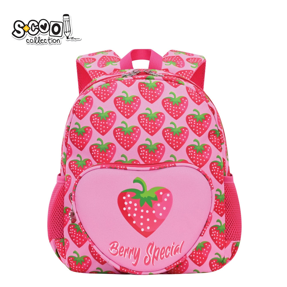 Ghiozdan gradinita fete S-COOL model BERRY SPECIAL 30 cm roz cu buzunar frontal inimioara imprimeu capsuna curea pectorala de fixare spate respirabil si benzi reflectorizante