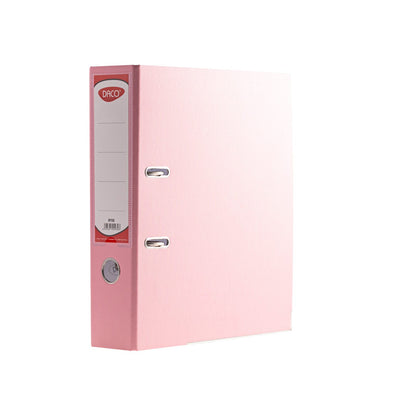 Biblioraft roz Daco, format A4, cotor lat de 7.5 cm, realizat din carton rigid plastifiat, echipat cu colțuri metalice și buzunar pentru etichetă, ideal pentru o arhivare organizată și modernă