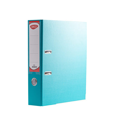 Biblioraft turcoaz Daco, format A4, cotor lat de 7.5 cm, realizat din carton rigid plastifiat, echipat cu colțuri metalice și buzunar pentru etichetă, ideal pentru o arhivare estetică și organizată