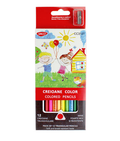 Set practic de 12 creioane colorate triunghiulare DACO cu corp ergonomic anti-rostogolire, mină rezistentă de 3 mm și ascuțitoare inclusă în pachet.