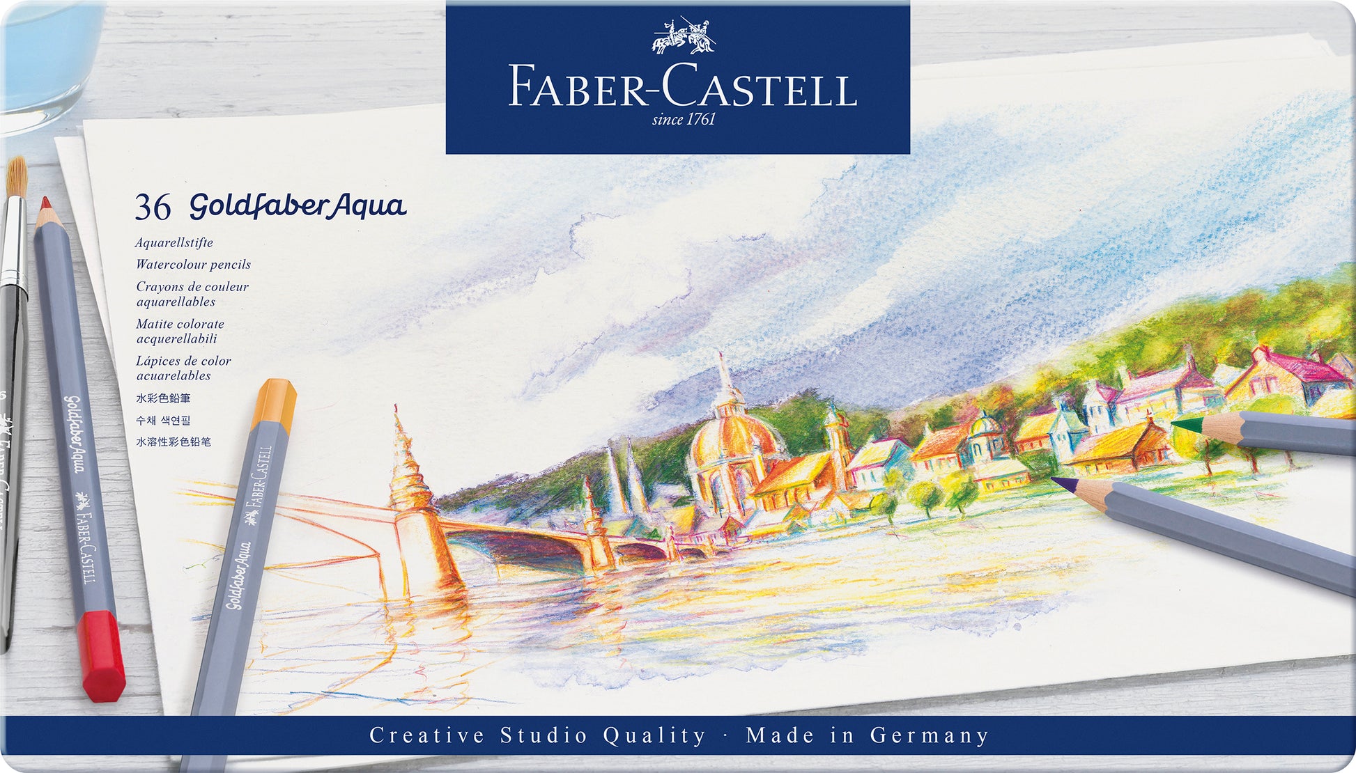 Set extins de 36 de creioane colorate acuarelabile Goldfaber Aqua de la Faber-Castell, organizate în cutie rezistentă din metal, cu mină moale de 3.3 mm și tehnologie SV anti-rupere.