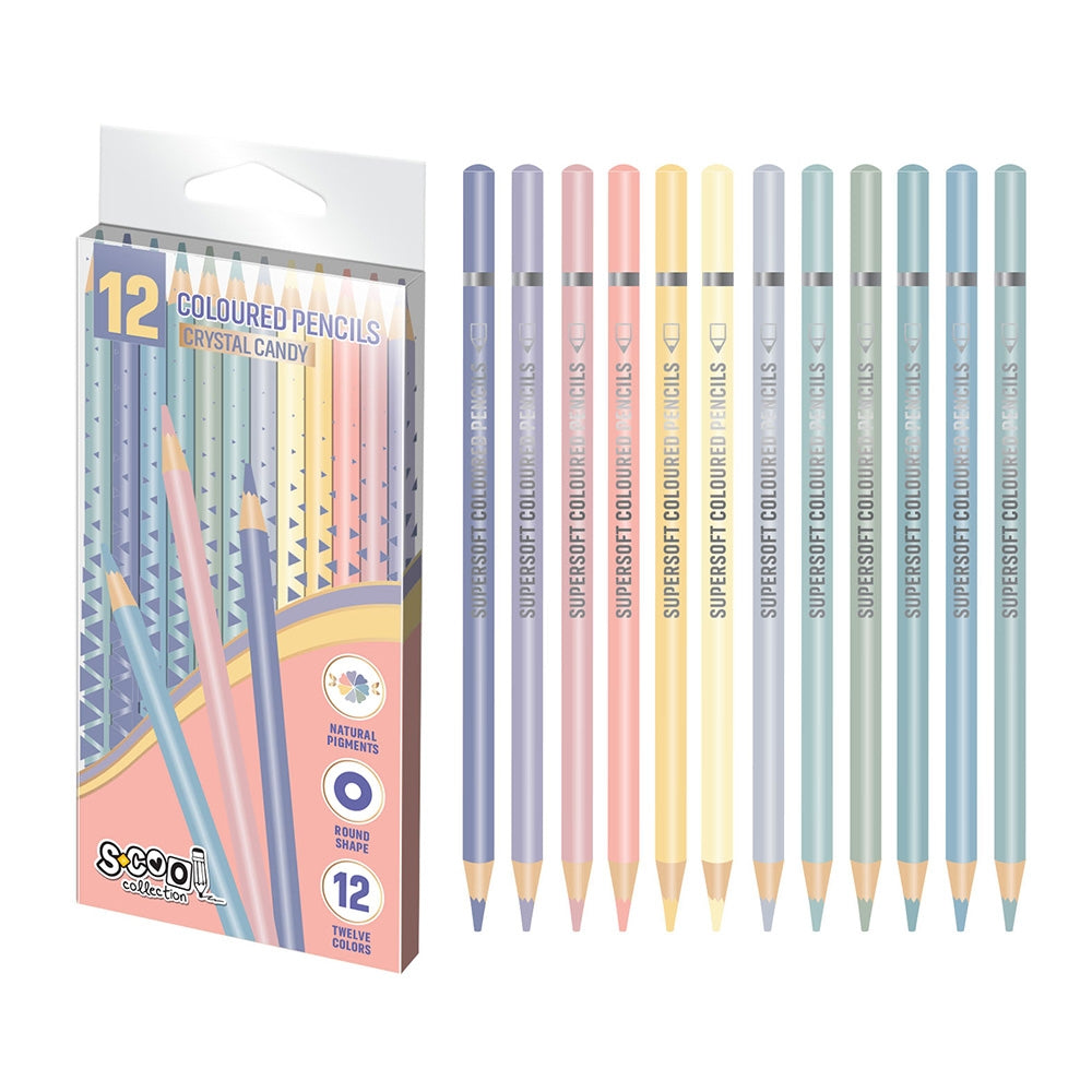 Set de 12 creioane colorate din lemn natur din gama Crystal Candy de la S-COOL, în nuanțe pastelate de tip macaron, organizate într-o cutie durabilă din PVC pentru școală și activități creative