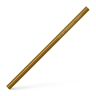 Creion profesional din cărbune presat Faber-Castell din seria Pitt Monochrome, grad de duritate Soft, realizat din cărbune, funingine și argilă pentru umbre catifelate și un negru mat profund