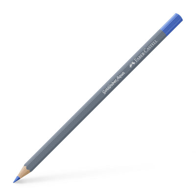 Creion colorat acuarelabil Goldfaber Faber-Castell în nuanța intensă Albastru Ultramarin 120, cu mină de 3.3 mm, ideal pentru tehnici de pictură în acuarelă