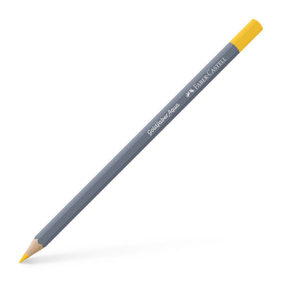 Creion colorat acuarelabil Goldfaber Faber-Castell în nuanța luminoasă Galben Cadmiu 107, cu mină de 3.3 mm, perfect pentru tehnici mixte de desen și acuarelă.