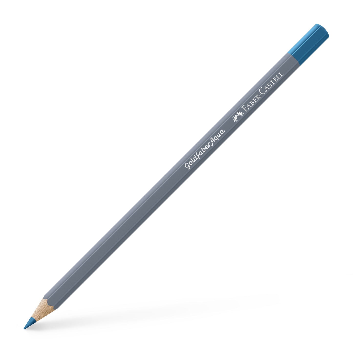 Creion colorat acuarelabil Goldfaber Faber-Castell în nuanța sofisticată Turcoaz Cobalt 153, cu mină de 3.3 mm, perfect pentru detalii marine și tehnici de acuarelă
