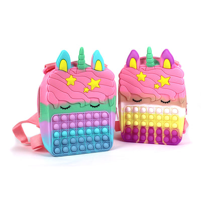Rucsac copii din silicon model Pop-It multicolor dimensiuni 25x16x6 cm cu fermoar din aliaj de zinc si bretele reglabile