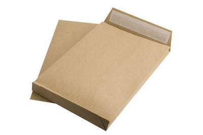 Plic Kraft format C4 cu burduf de 30 mm, deschidere tip T, gramaj 120 g/mp, ideal pentru documente voluminoase și cataloage.