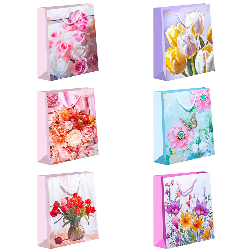 Pungă cadou mică cu imprimeu floral 17.5x24x8 cm din hârtie lucioasă cu șnur textil și etichetă, modele asortate pentru cadouri elegante.