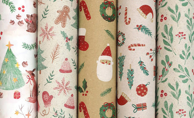Rolă de hârtie de ambalaj metalizată Christmas Town Rotolux 70 cm x 2 m, 74 g/m², cu modele festive de iarnă, ideală pentru cadouri de Crăciun
