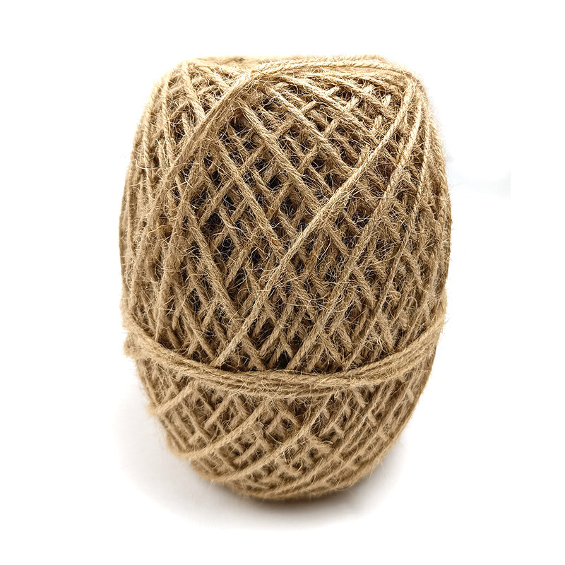 Grămada de sfoară din iută 100% biodegradabilă de 180g, fir de 0.2 mm, ideală pentru uz casnic, industrial și agricol.